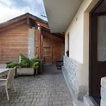 Les Maisons De Karen The House דירה Gignod