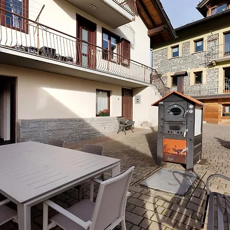 Les Maisons De Karen The House